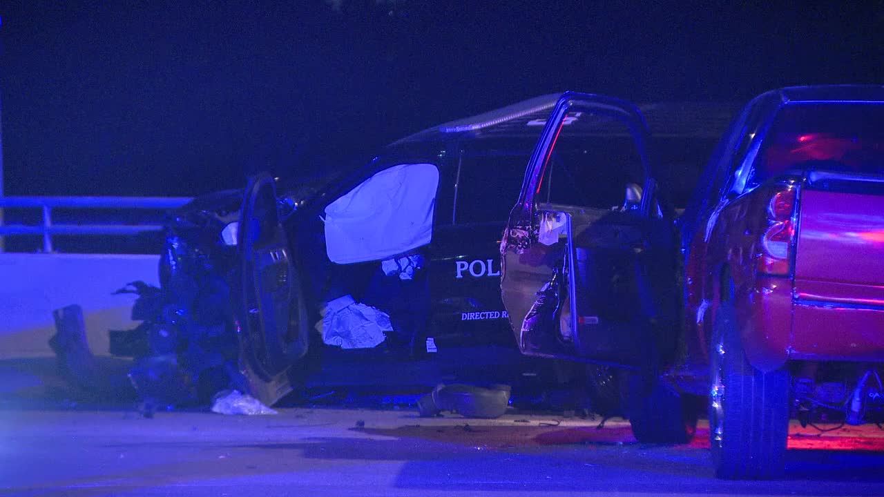 Teenager charged with DUI after crashing pickup into Fort Worth police vehicle