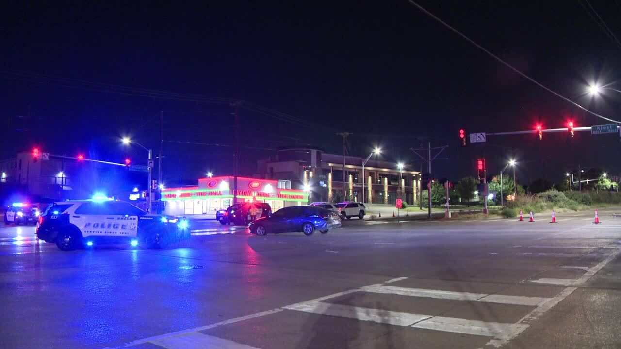Dallas police searching for suspects after 1 person shot in South Oak Cliff